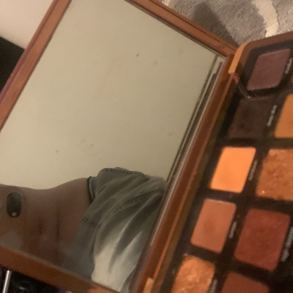Natasha denona bronze pallete! One of my faves I don’t wear eyeshadow anymore. - Picture 3 of 3